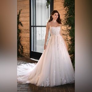 Essense of Australia Square Neck A Line Ballgown Wedding Dress Style # D3386IQ11